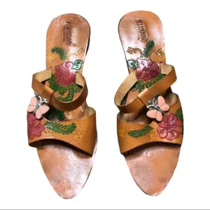 FINDIG Embossed Leather Sandals 8