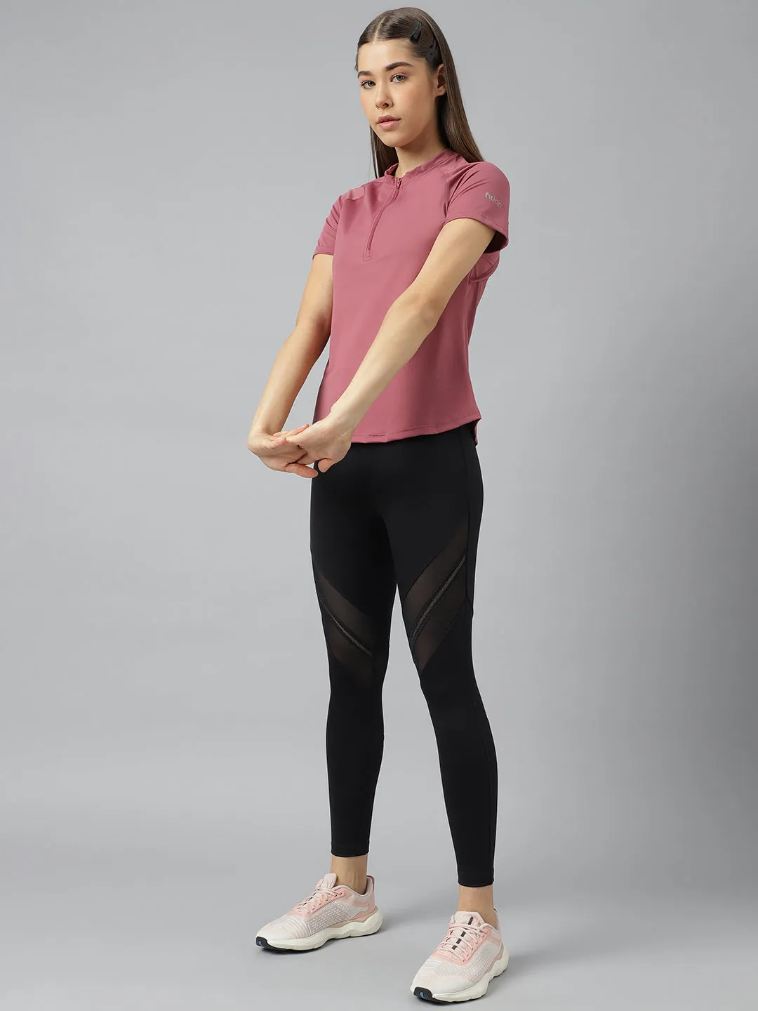 Fitkin women front zipper short sleeves t-shirt