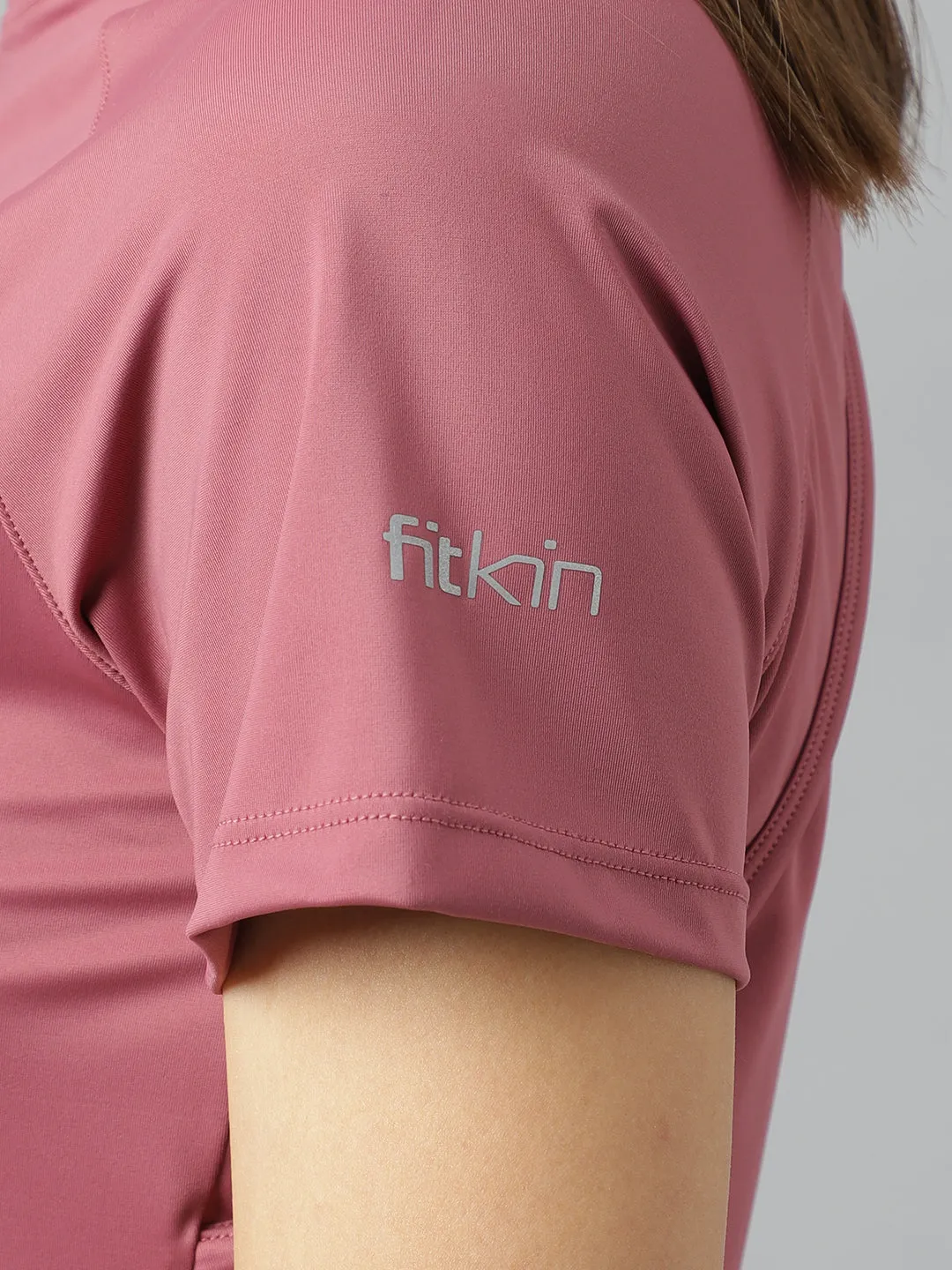Fitkin women front zipper short sleeves t-shirt