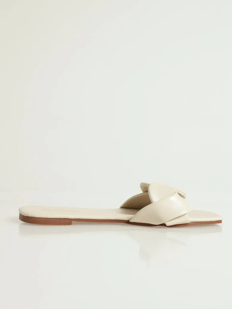 Flat One Strap Padded Interlinked Mule - Off White