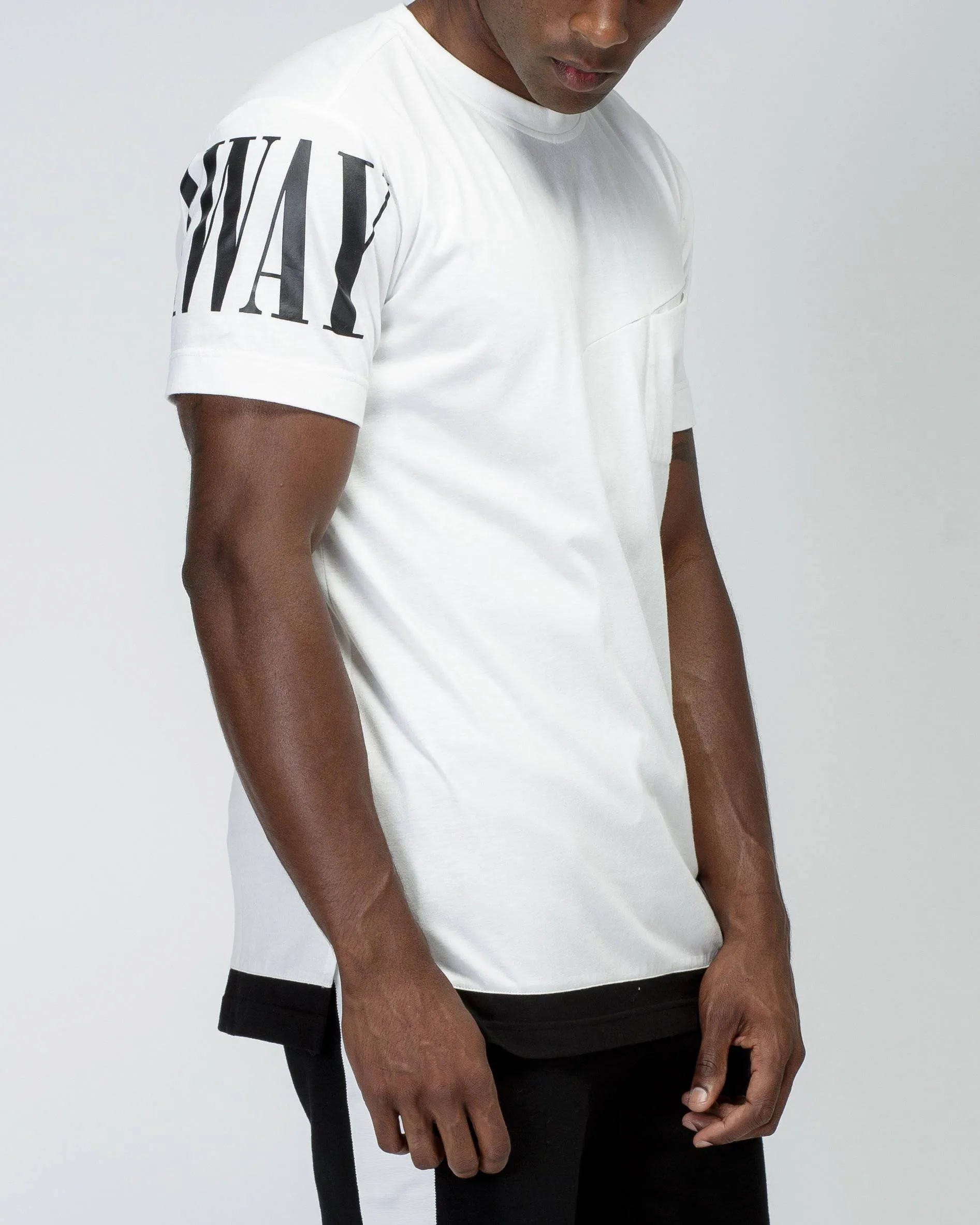 Konus Men's Tee / Summit In White