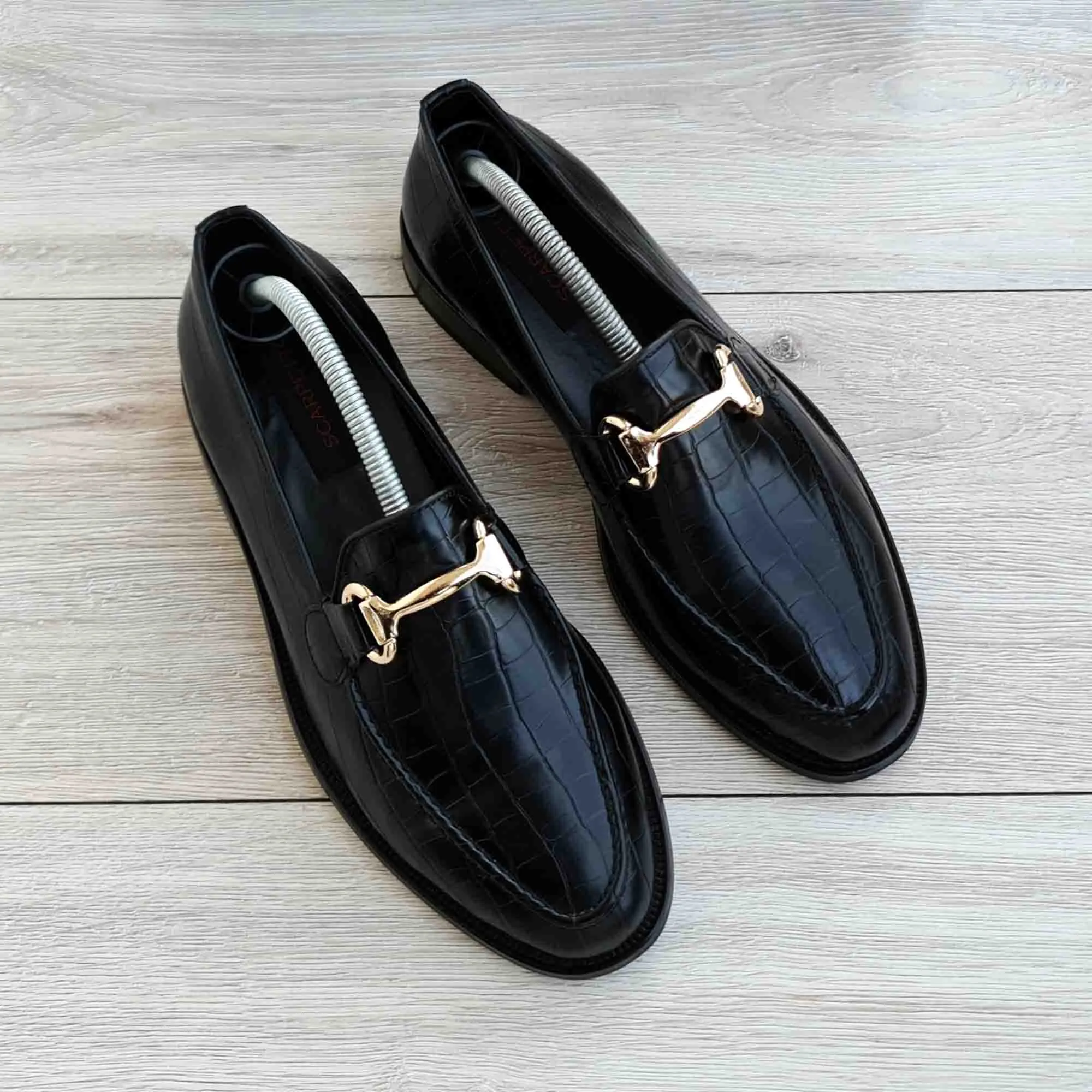 Leather Men's Loafer with Crocodile Pattern