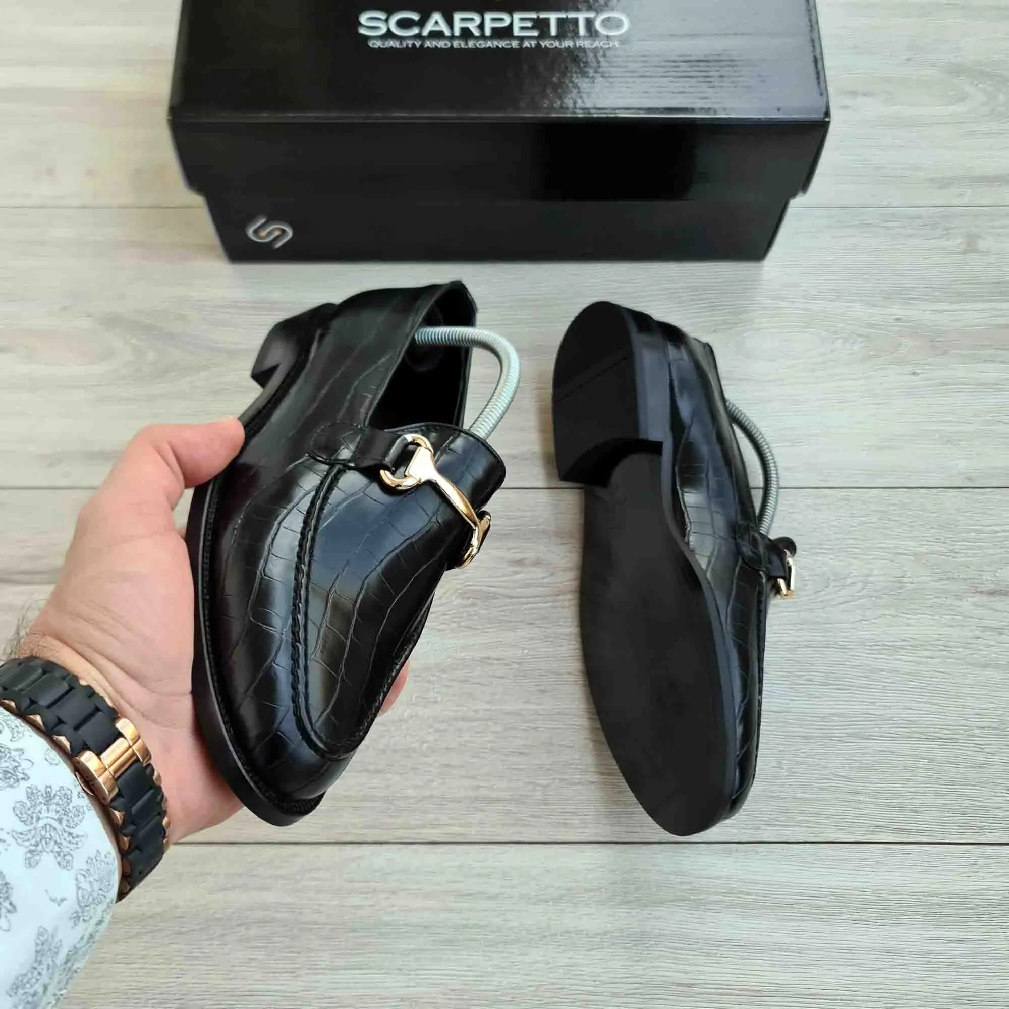 Leather Men's Loafer with Crocodile Pattern