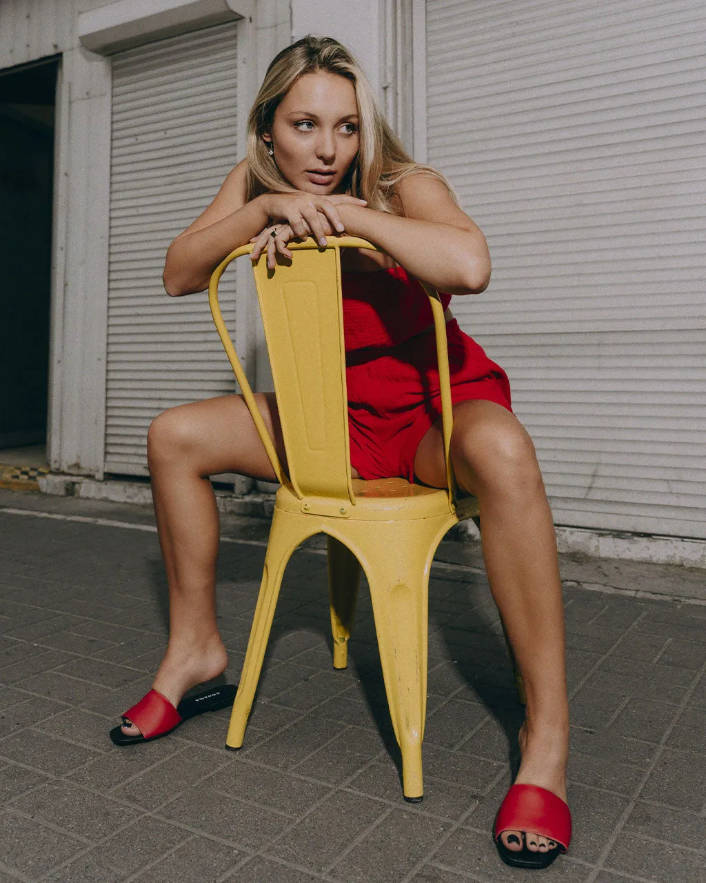 Mellow Slides Red vegan slides made of corn leather - outlet