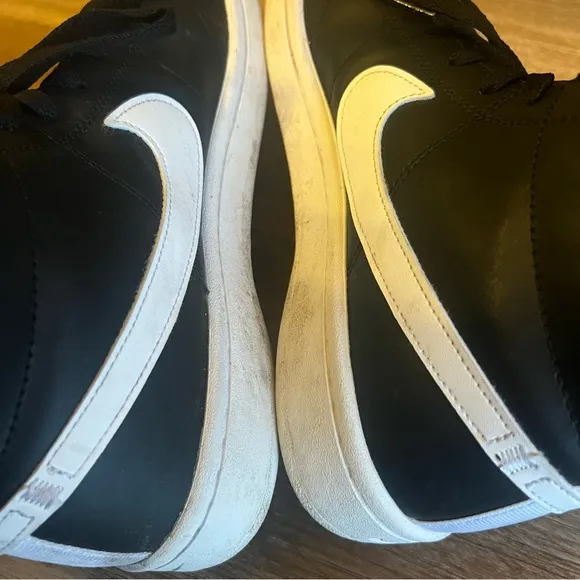 Nike Court Royale 2 High Top Sneaker