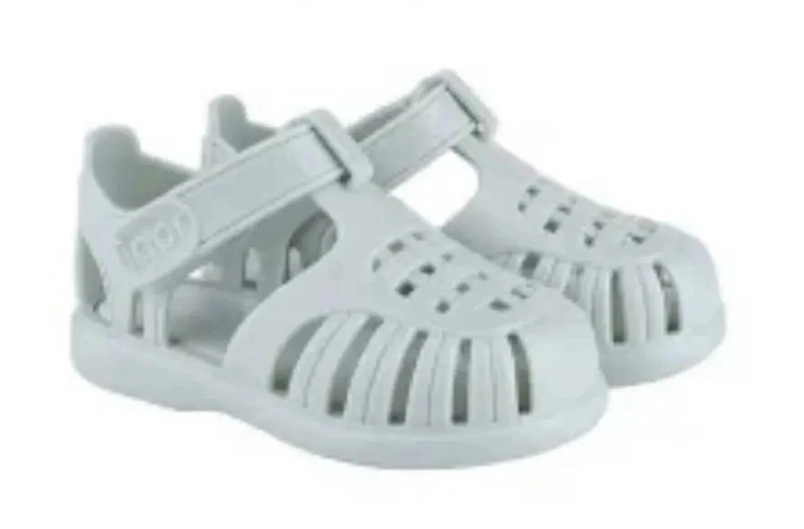 Summer Designer Kids Sandals New Boys Girls Solid Color Casual Baotou Roman Sandals Velcro Beach Children Shoes Gladiator