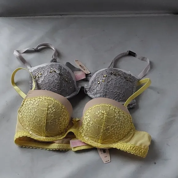 VICTORIA'S SECRET  2 PUSH-UP BRA FOR 1